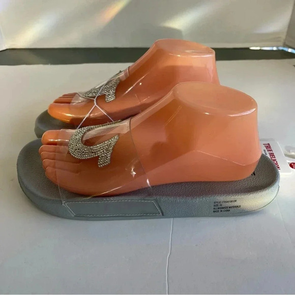 NWT TRUE RELIGION WOMEN'S FLIP FLOP
SANDALS, CLEAR TOP WITH CRYTAL LOGO - Picture 2 of 6